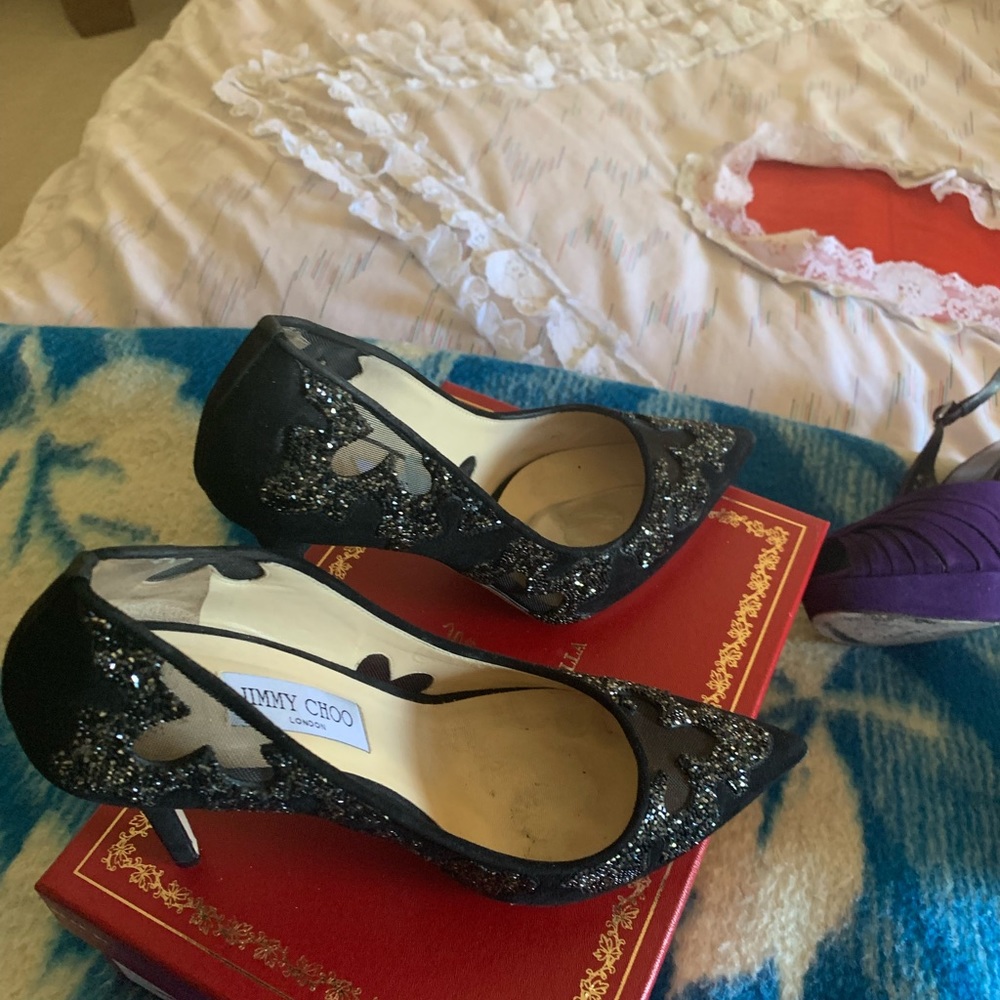 Shoes - Picture 6 of 7
